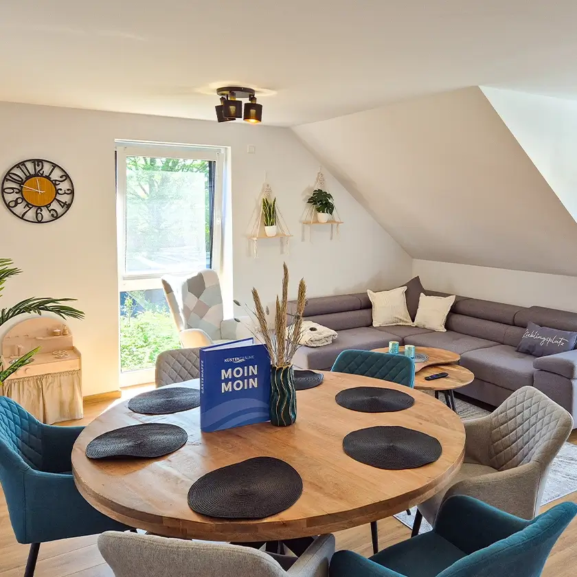 Ferienwohnung Herrlichkeit Essbereich und Wohnbereich