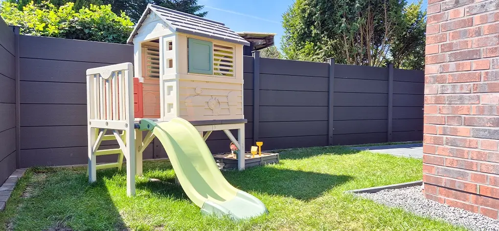 Ferienwohnung Herrlichkeit Spielturm im Garten