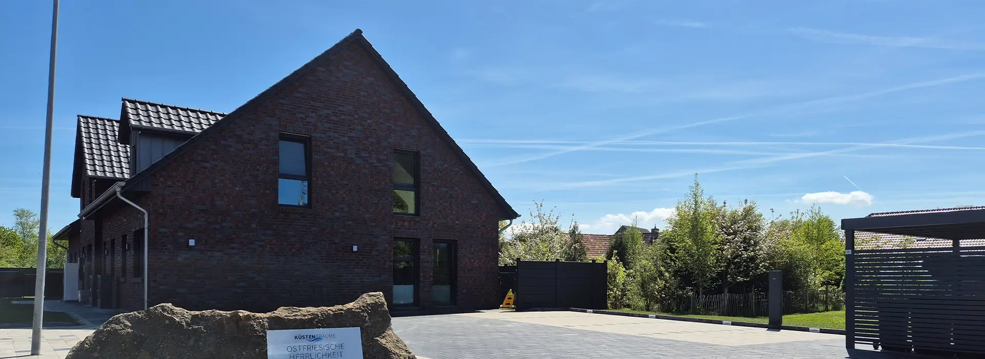 Großes Ferienhaus mit Hof und Parkfläche für Autos